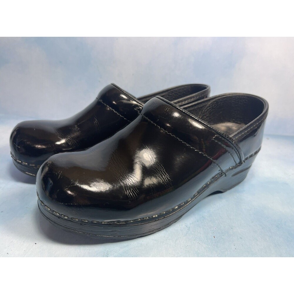 Dansko Black Patent Leather Clogs Women's Size 36 US 5.5-6 Nurse Shoes!